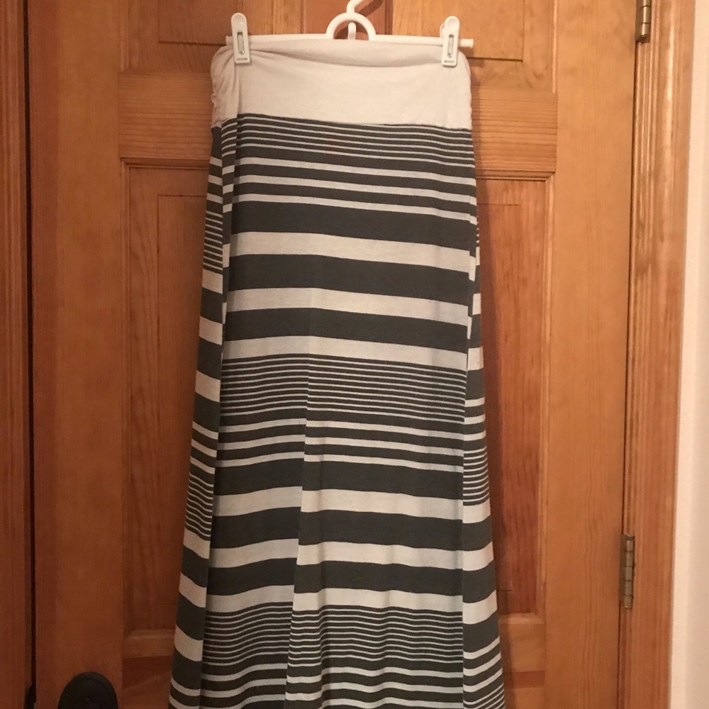 Enjoy skirt size medium